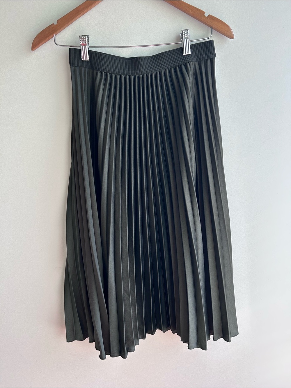H&M Dark Olive Pleated Midi Skirt